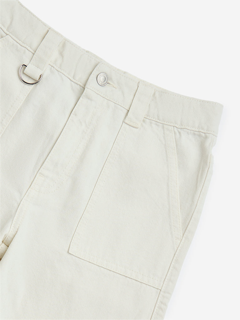 Y&F Kids Off-White Cargo-Style Straight-Fit Mid-Rise Jeans