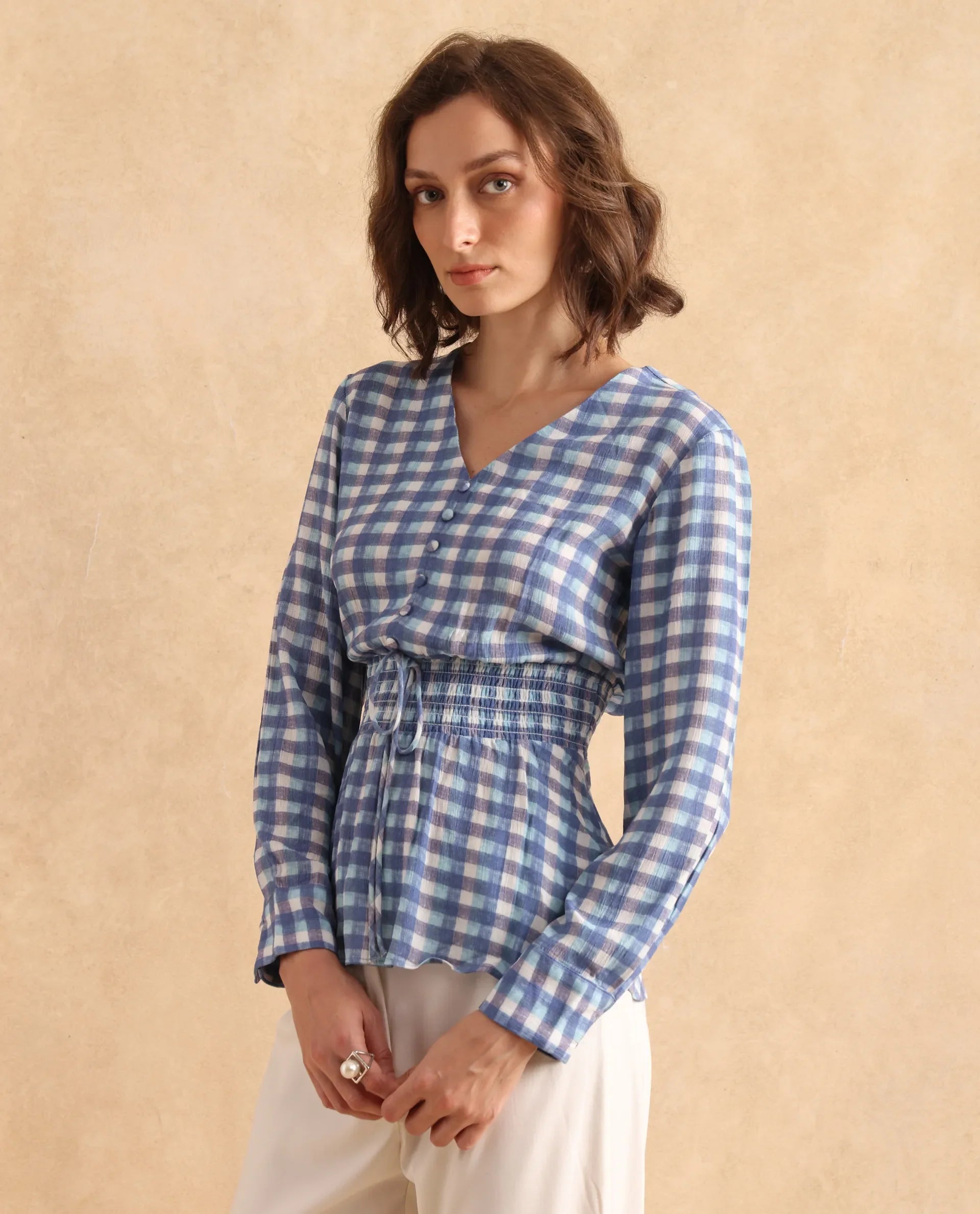 Rareism Women Vibooy Blue Cuffed Sleeve V-Neck Regular Fit Flannel Print Top