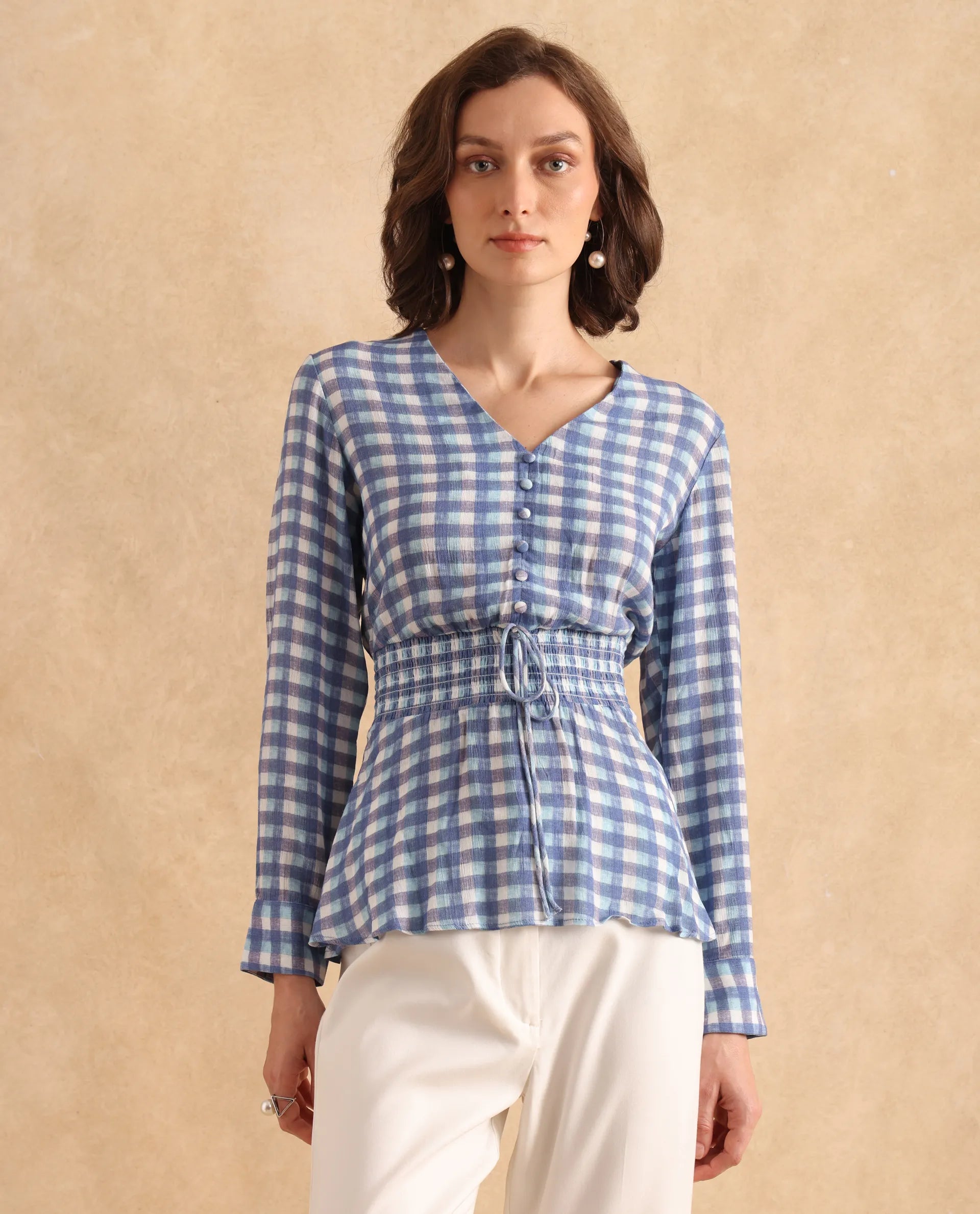 Rareism Women Vibooy Blue Cuffed Sleeve V-Neck Regular Fit Flannel Print Top